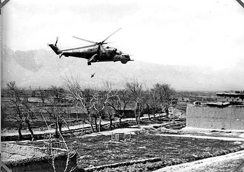 MI-24 apšaudo aulą