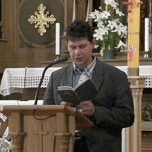 Vytas Dekšnys 2009-aisiais Anykščių bažnyčioje. Benedikto Januševičiaus nuotrauka